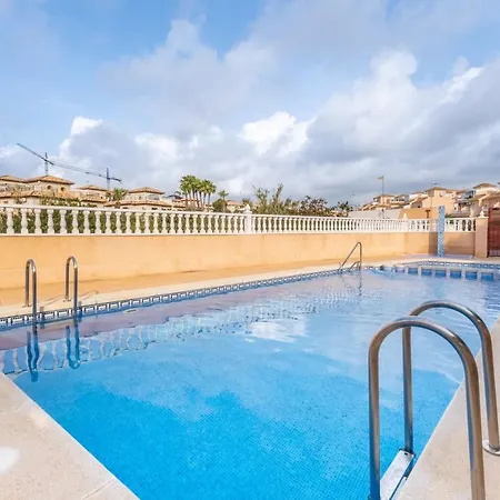 Playa Flamenca Townhouse Appartamento *